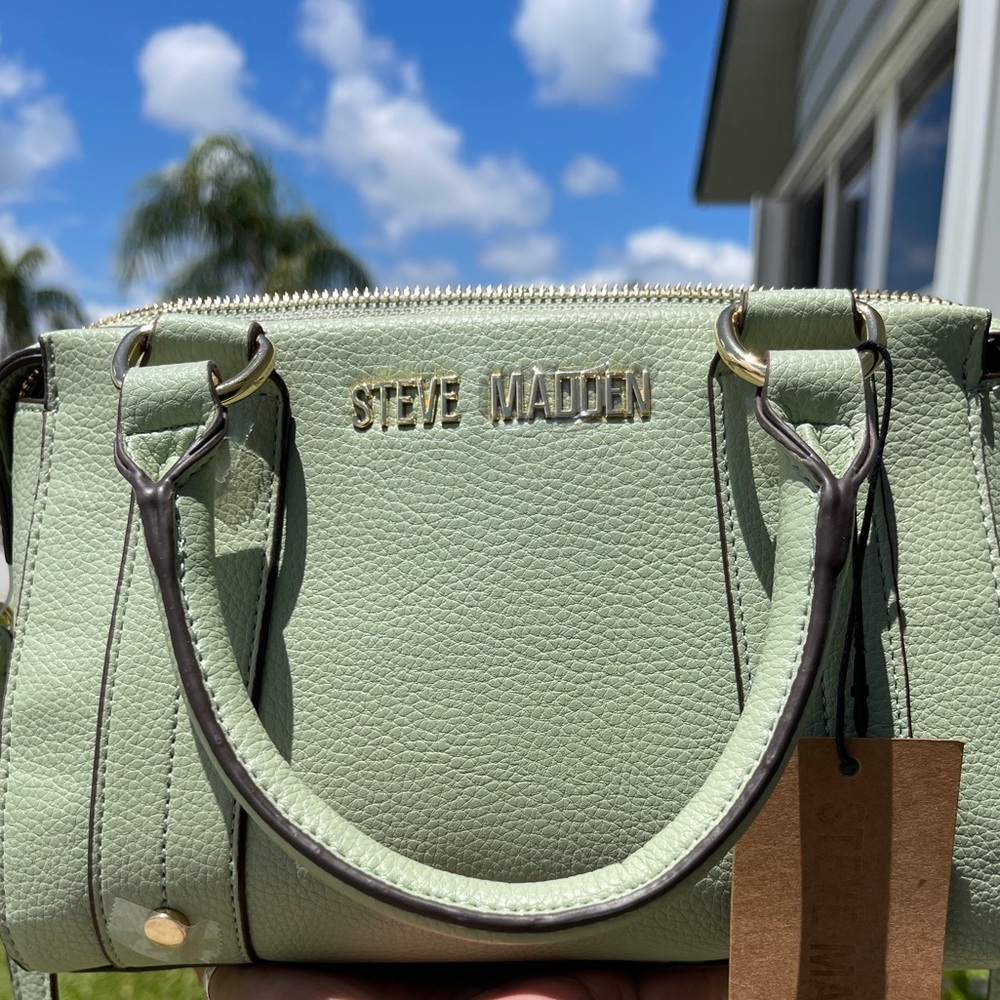 STEVE MADDEN BJessie Crossbody Bag In Green - Picture 11 of 12